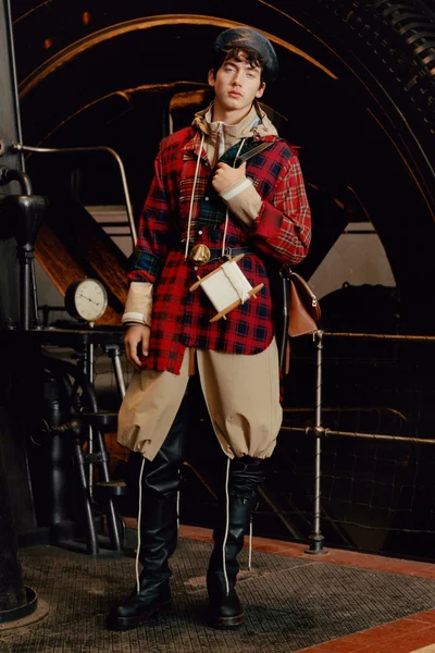 Look 14